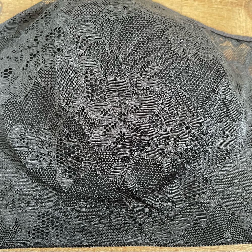 Le Mystere Stretch Bralette Bra Black Size 36C Lace Lined Wireless - Picture 2 of 7